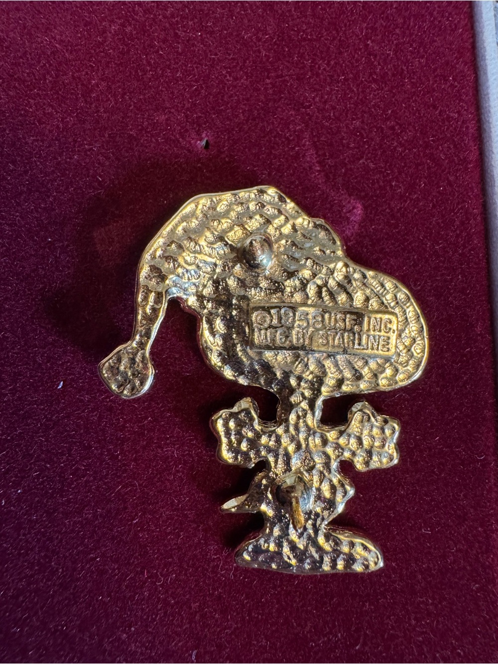 1958 Peanuts Snoopy Holiday Pin in Original Box - Picture 5 of 6
